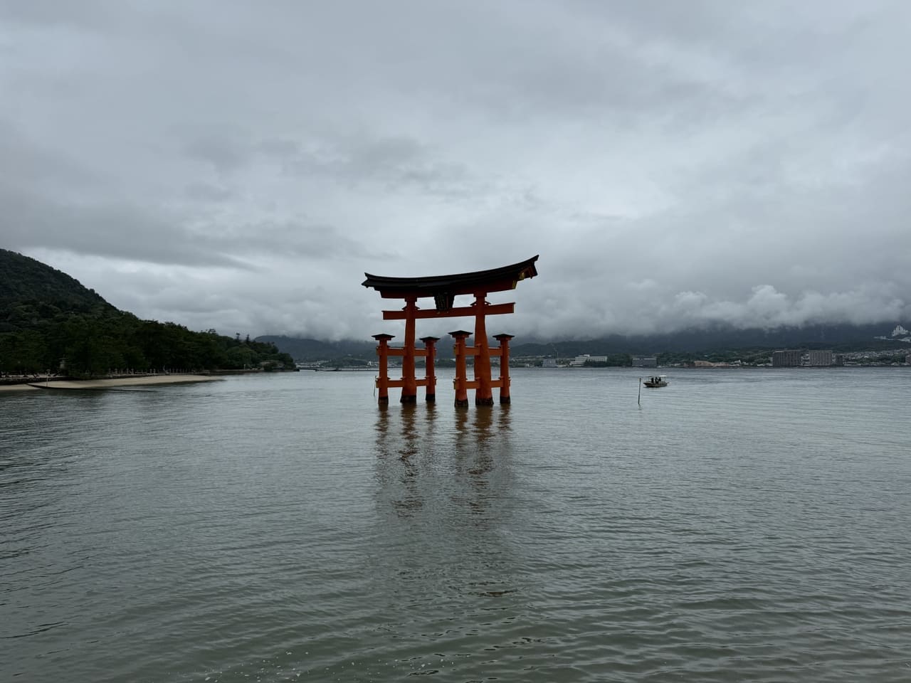 厳島神社の大鳥居